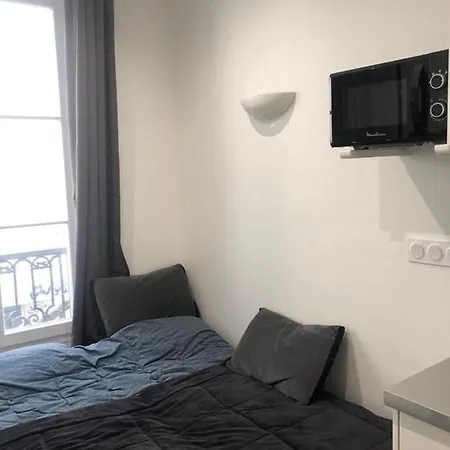 Studio Entierement Renove 3e Arr *